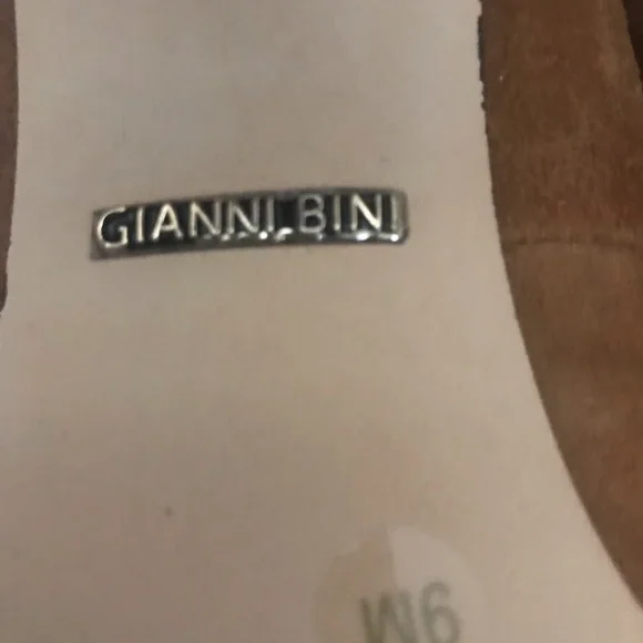 Gianni Bini NEW Mary Jane heels from Dillard’s - Picture 4 of 5